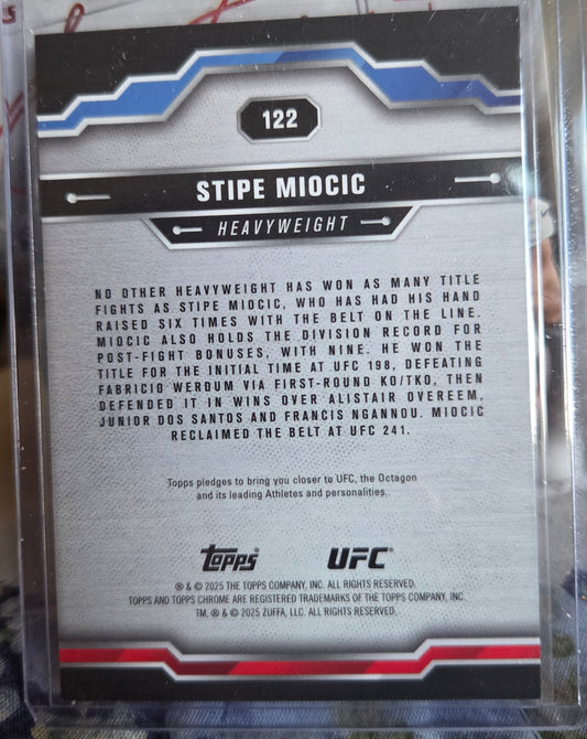 2025 Topps Chrome - Stipe Miocic #122 (Gold Refractor /50)