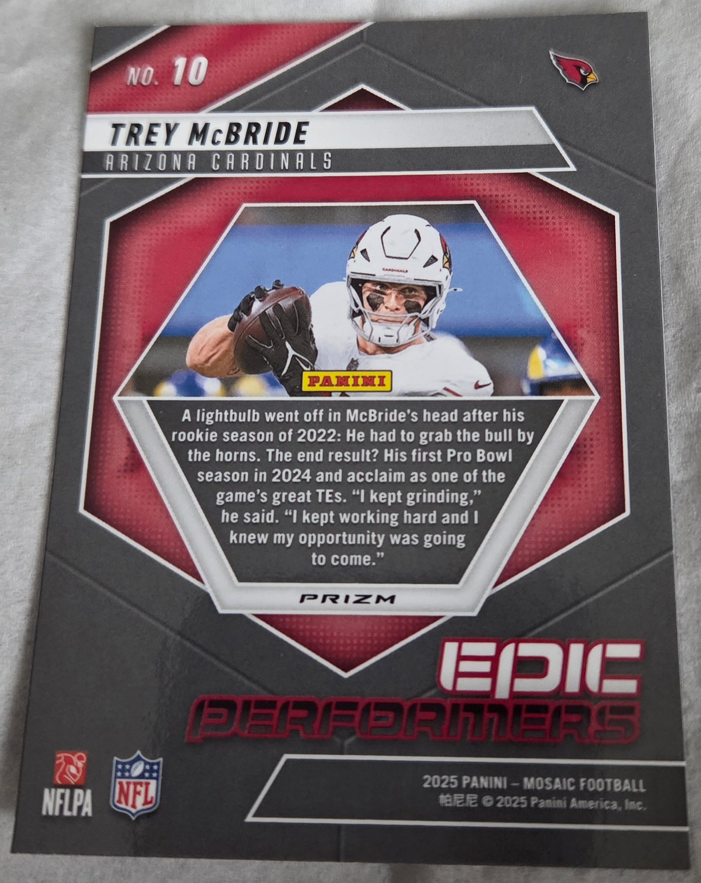 2025 Panini Mosaic Trey McBride Epic Performers Mosaic Green Prizm #10