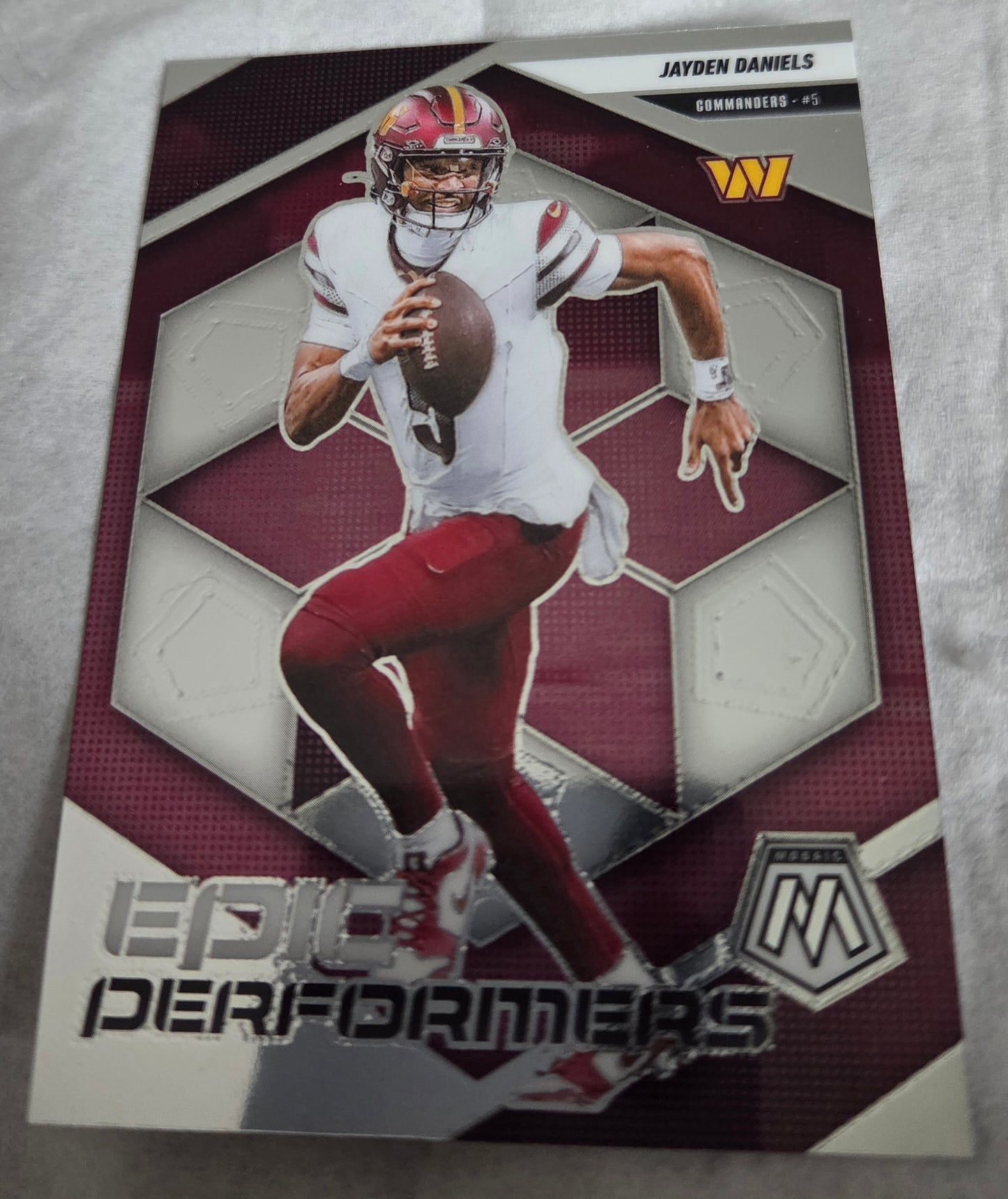 2025 Panini Mosaic #20 Jayden Daniels Epic Performers Mosaic